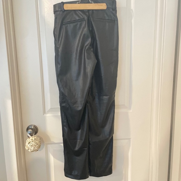 H&M | NWT Black Vegan Faux Leather High-Waisted Straight Leg Pants | Size 4 - Picture 5 of 11